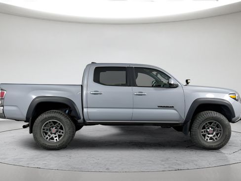 Used 2021 Toyota Tacoma TRD Off-Road AWD/4WD image 2