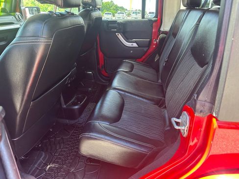 Used 2014 Jeep Wrangler Unlimited Sport AWD/4WD image 19