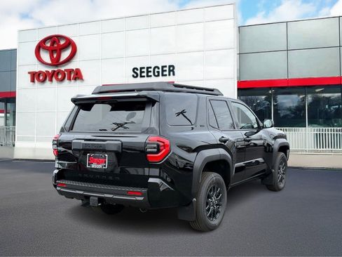 New 2026 Toyota 4Runner SR5 image 3