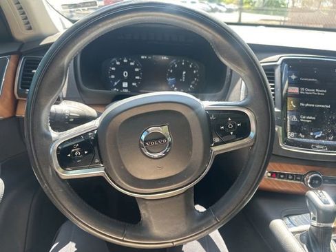Used 2021 Volvo XC90 T6 Momentum w/ Climate Package AWD/4WD image 11