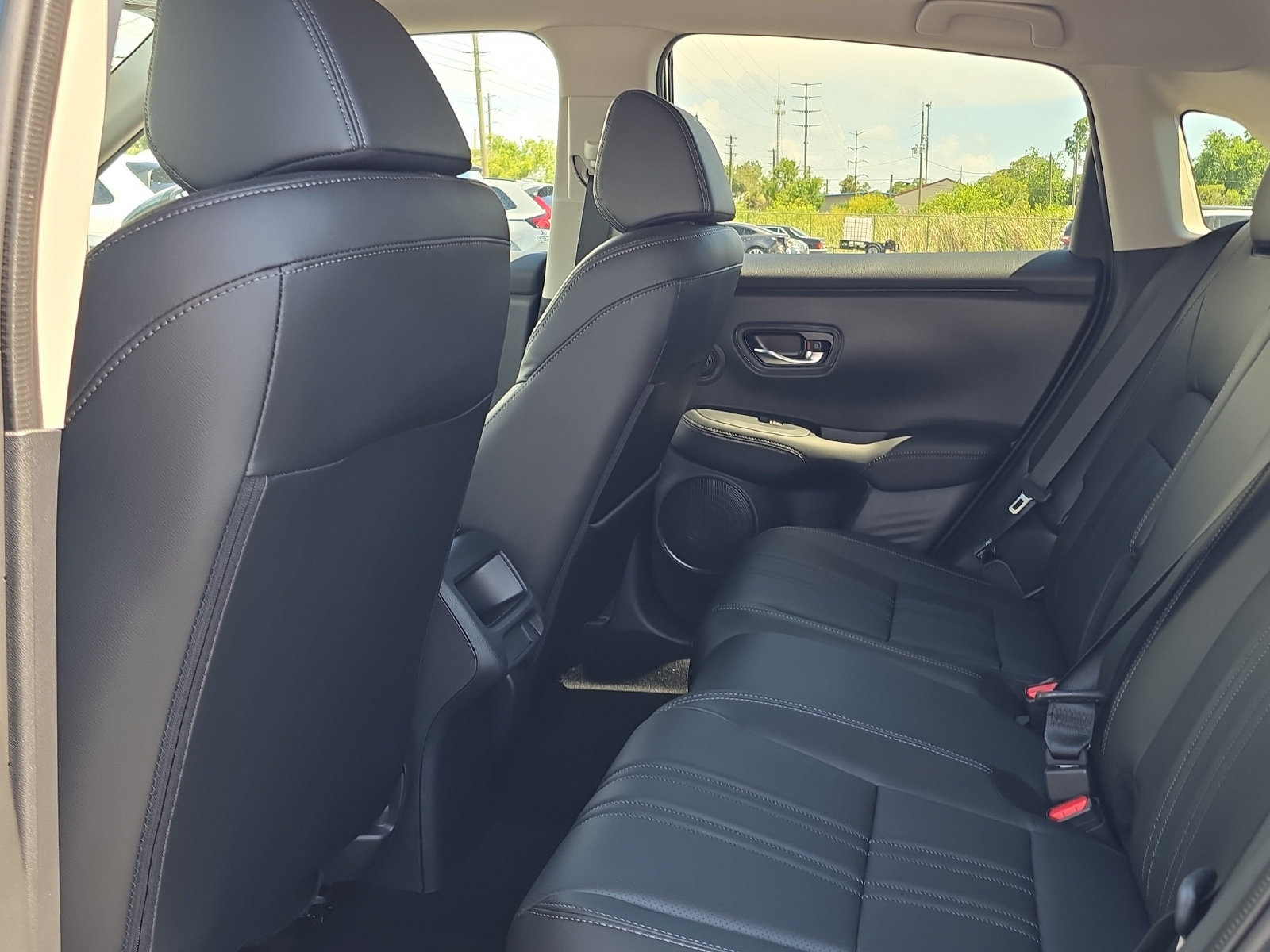 New 2027 Honda HR-V EX-L image 14