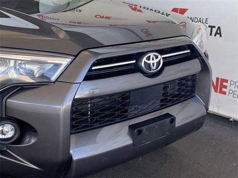 Certified 2021 Toyota 4Runner SR5 Premium w/ Moonroof Package AWD/4WD image 8