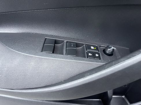 Used 2023 Toyota Corolla LE image 13