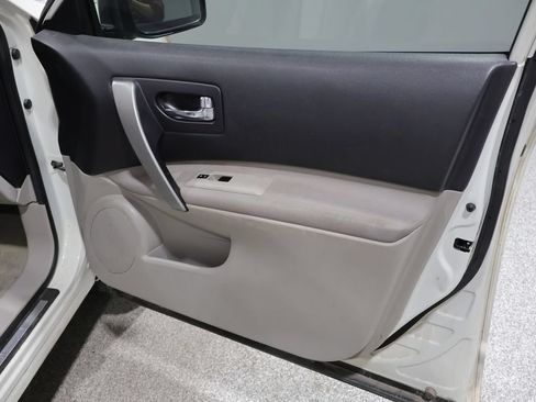 Used 2008 Nissan Rogue SL w/ Moonroof Pkg FWD image 24