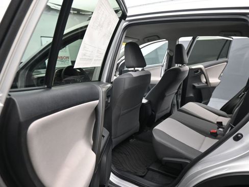 Used 2015 Toyota RAV4 LE image 12