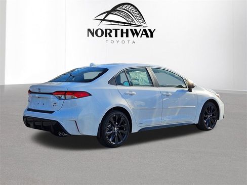 New 2026 Toyota Corolla SE image 4