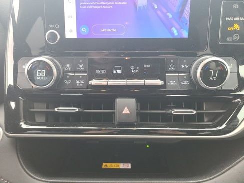 Used 2024 Toyota Highlander XLE image 29