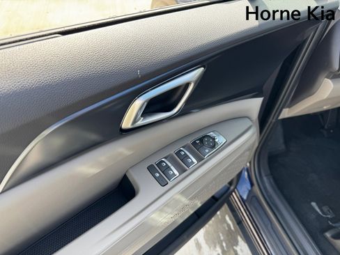 New 2026 Kia Carnival LX image 10