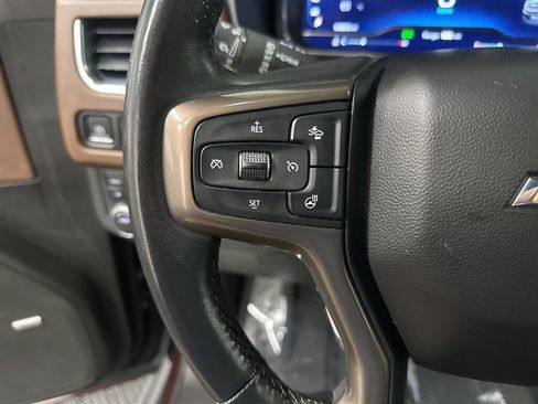 Used 2023 Chevrolet Suburban High Country image 16