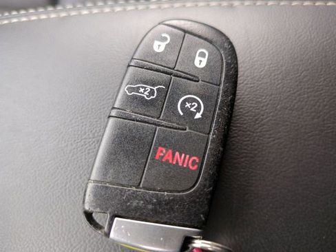 Used 2016 Jeep Grand Cherokee Limited image 31