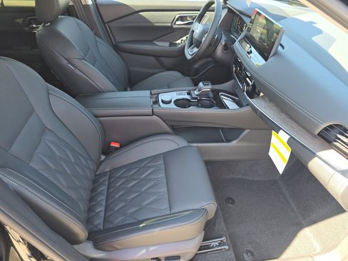 New 2026 Nissan Rogue Platinum w/ Platinum Premium Package image 28