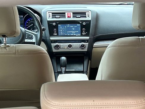 Used 2016 Subaru Outback 3.6R Limited image 9