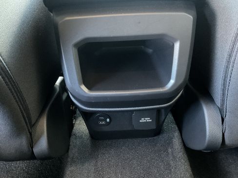 Used 2025 Ford Ranger XLT w/ Equipment Group 301A High RWD image 40