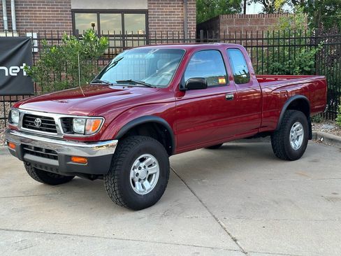 Used 1996 Toyota Tacoma 4x4 Xtracab V6 image 8