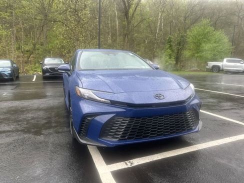 New 2026 Toyota Camry SE FWD image 11