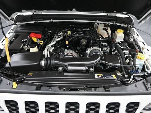 Used 2022 Jeep Gladiator Sport AWD/4WD image 40