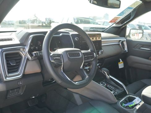 New 2026 GMC Canyon Denali image 17