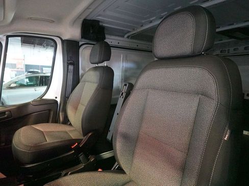 New 2024 RAM ProMaster 2500 w/ Quick Order Package 22G SLT image 11