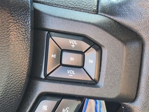 Used 2020 Ford F150 XLT w/ Equipment Group 302A Luxury AWD/4WD image 17