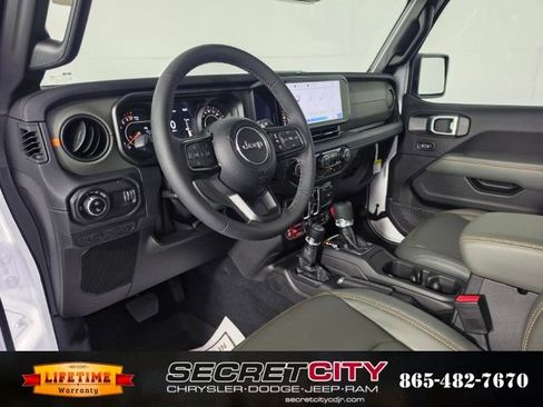 New 2026 Jeep Gladiator Mojave AWD/4WD image 11