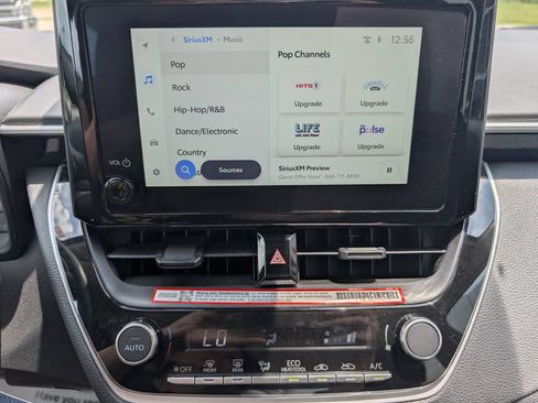 Used 2025 Toyota Corolla LE FWD image 13
