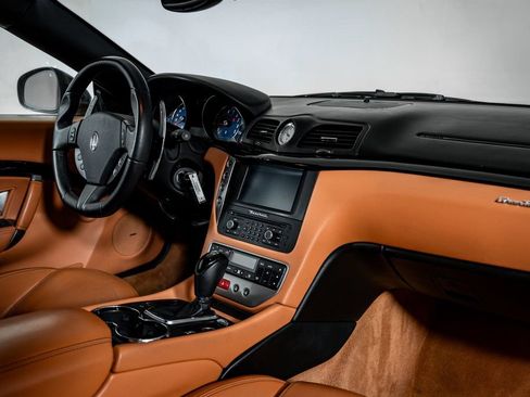 Used 2014 Maserati GranTurismo Sport RWD image 36
