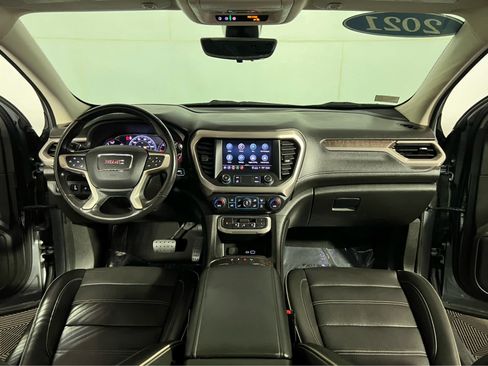 Used 2021 GMC Acadia Denali w/ Denali Ultimate Package AWD/4WD image 10