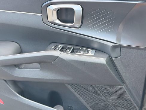 Used 2024 Kia Sorento S w/ Panoramic Sunroof Package FWD image 28