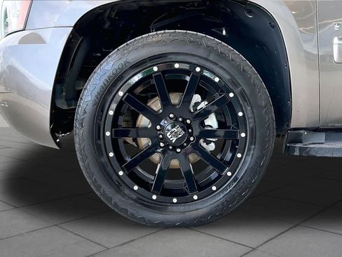 Used 2011 Chevrolet Tahoe LTZ AWD/4WD image 10