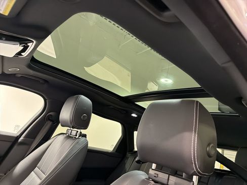 Used 2023 Land Rover Range Rover Velar S AWD/4WD image 19