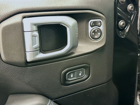 Used 2023 Jeep Wrangler Unlimited Rubicon 4xe w/ Steel Bumper Group image 15