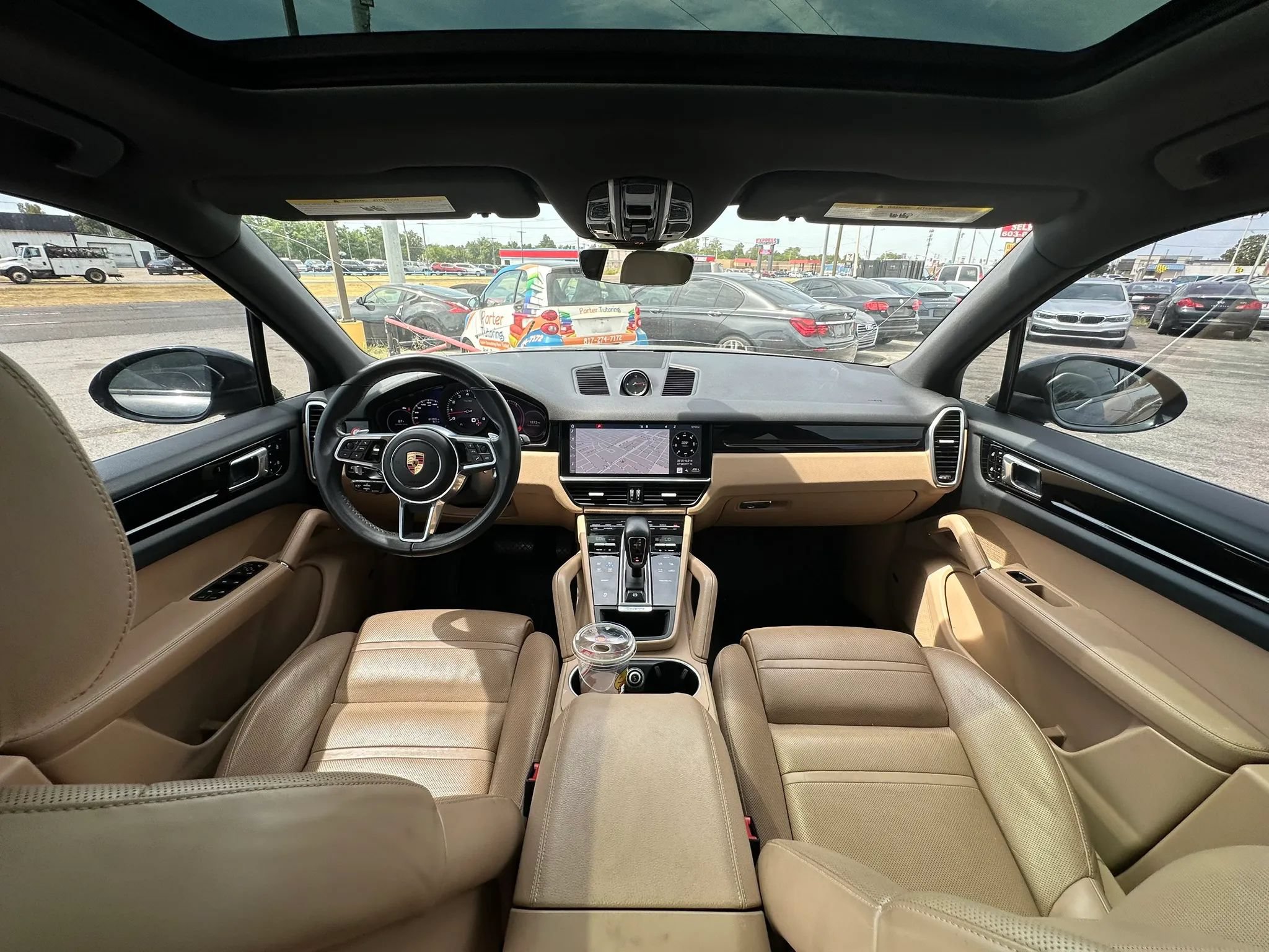 Used 2019 Porsche Cayenne AWD/4WD image 2
