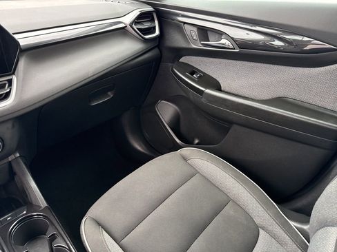 Used 2024 Chevrolet TrailBlazer LS image 25