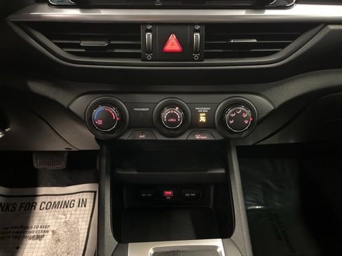 Used 2023 Kia Forte LX image 24