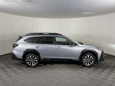 New 2025 Subaru Outback Limited image 5