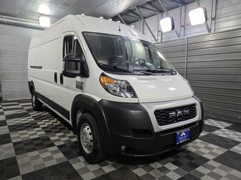 Used 2021 RAM ProMaster 2500 w/ Convenience Group FWD image 4