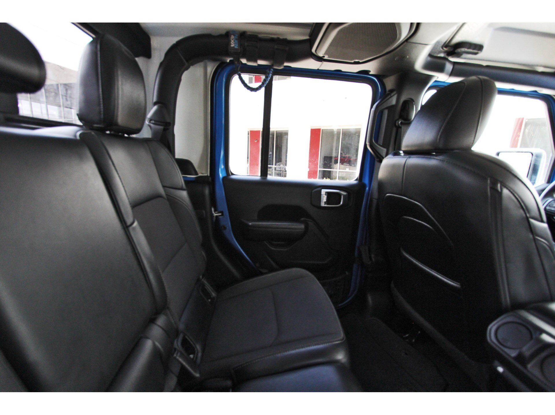 Used 2023 Jeep Gladiator Sport AWD/4WD image 13