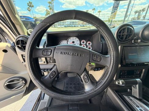 Used 2003 HUMMER H2 w/ Preferred Equipment Group AWD/4WD image 20