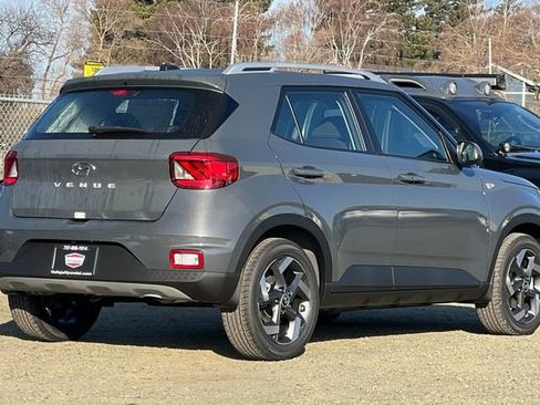 New 2026 Hyundai Venue SEL FWD image 6