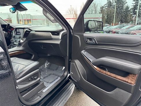 Used 2018 Chevrolet Tahoe LT w/ Luxury Package image 10