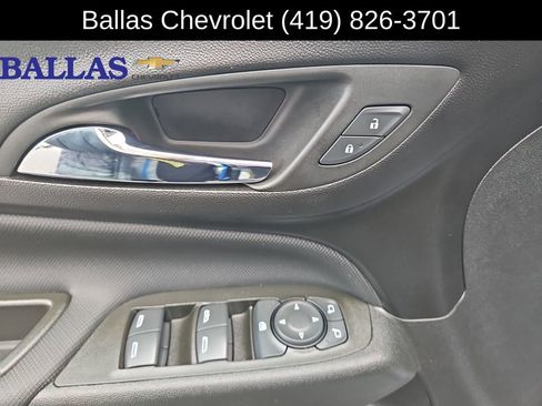 Used 2023 Chevrolet Equinox RS w/ LPO, Cargo Package FWD image 24