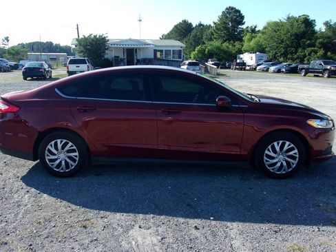 Used 2014 Ford Fusion S FWD image 8