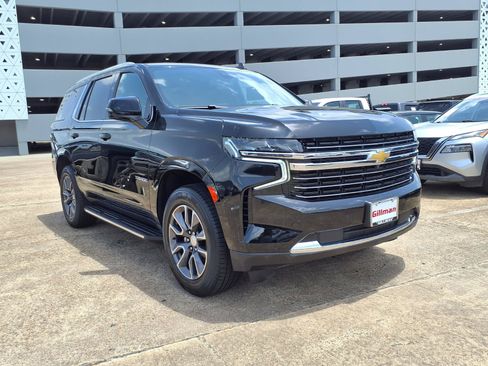 Used 2022 Chevrolet Tahoe LT w/ Luxury Package RWD image 2
