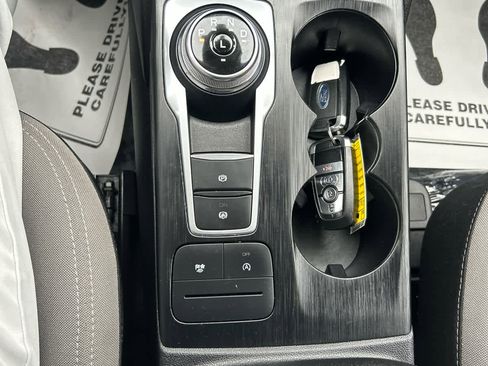 Used 2022 Ford Escape SE w/ Cold Weather Package image 20