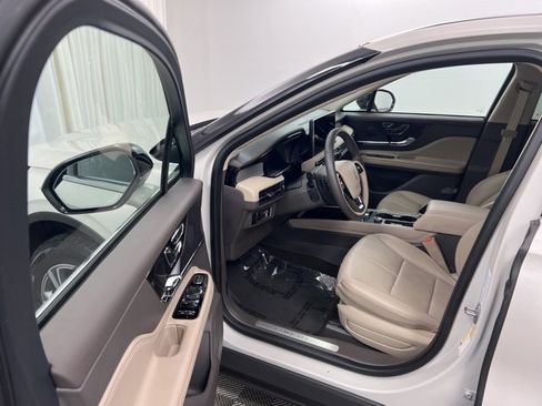 Used 2023 Lincoln Corsair AWD w/ Equipment Group 101A image 12