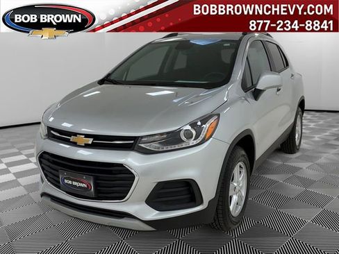 Certified 2022 Chevrolet Trax LT w/ Driver Confidence Package AWD/4WD image 1