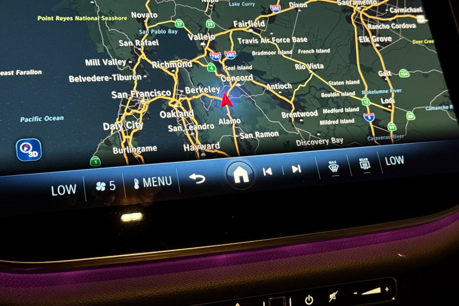 New 2026 Mercedes-Benz E 450 4MATIC Sedan image 20