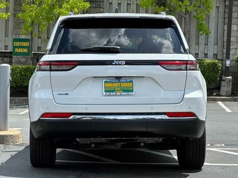 Used 2022 Jeep Grand Cherokee Limited 4xe AWD/4WD image 5