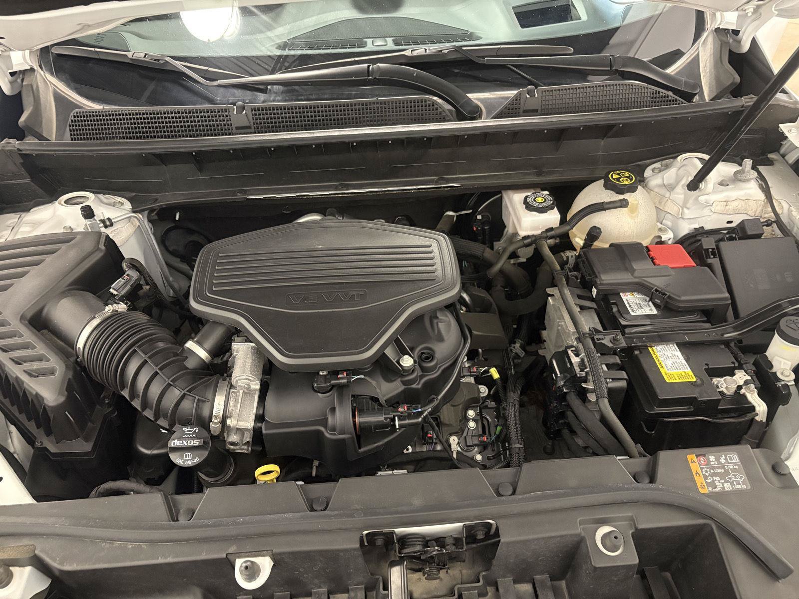 Used 2023 GMC Acadia AT4 w/ Technology Package AWD/4WD image 66