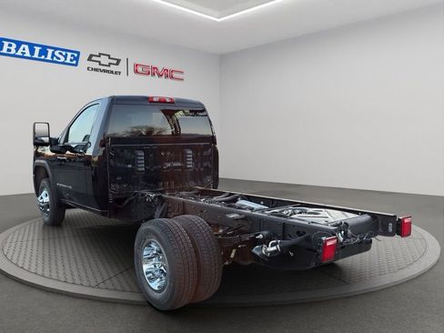 New 2026 GMC Sierra 3500 SLE w/ SLE Convenience Package image 7